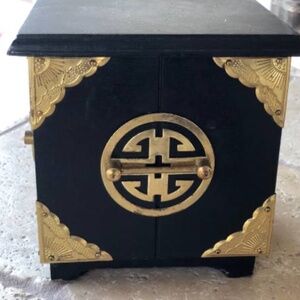 Asian Box Holds 6 Coasters